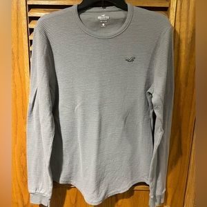 Men’s long sleeve Hollister shirt-size small